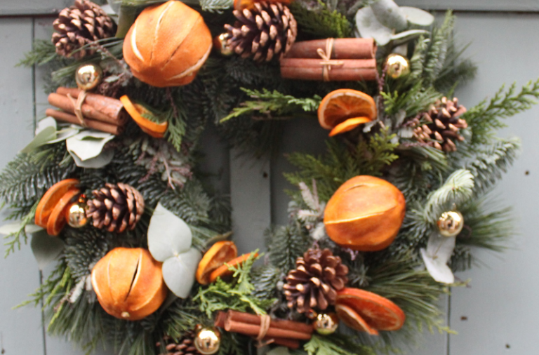 Natural Christmas Door Wreath .png