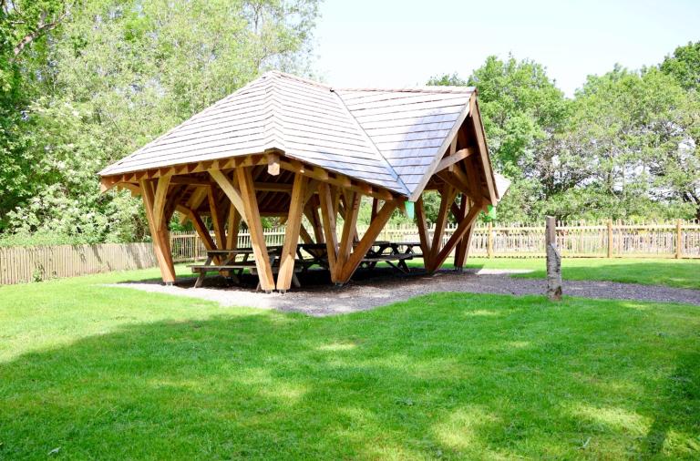 Forest Shelter Private Garden